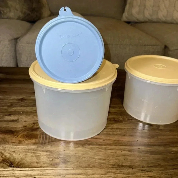 6 ct Tupperware 6 piece bundle plastic bowls/containers w/lids - Picture 4 of 10